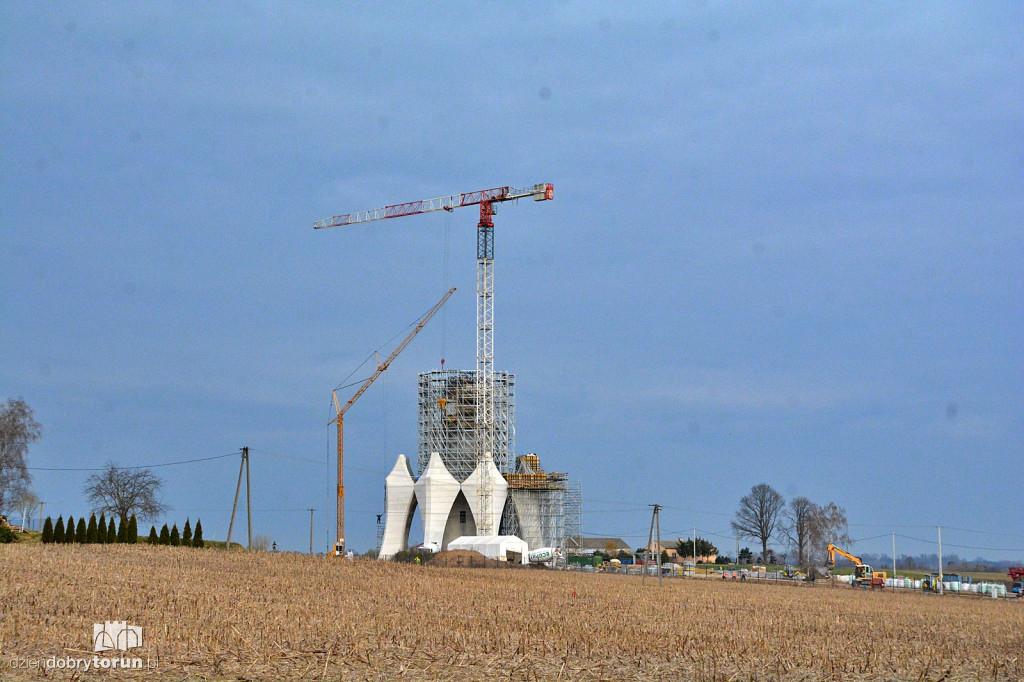 Pomnik Matki Boskiej w gminie Kikół