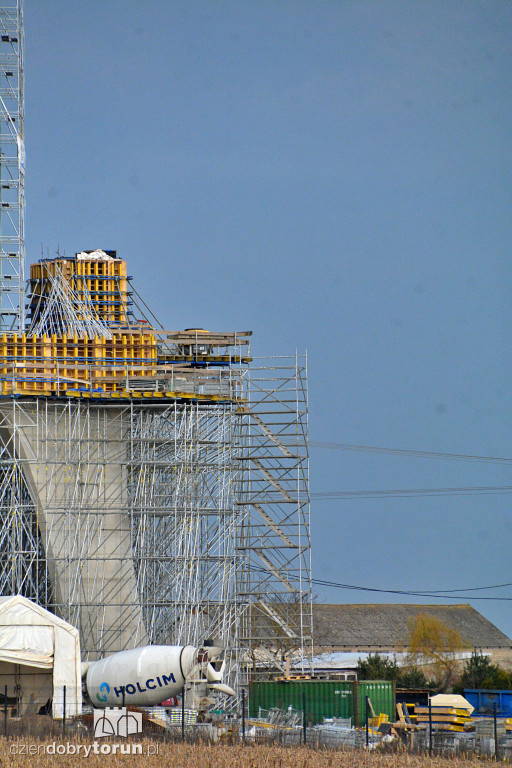 Pomnik Matki Boskiej w gminie Kikół