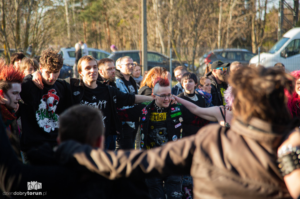 Rock bez dachu w toruńskiej Sercowni