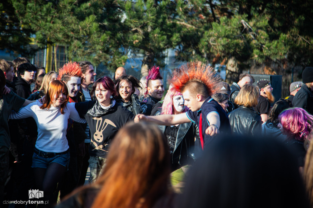 Rock bez dachu w toruńskiej Sercowni