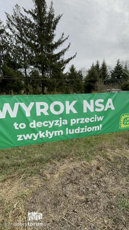 Banery sprzeciwu na ROD Elana