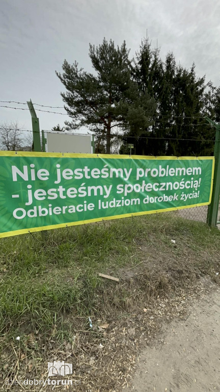 Banery sprzeciwu na ROD Elana