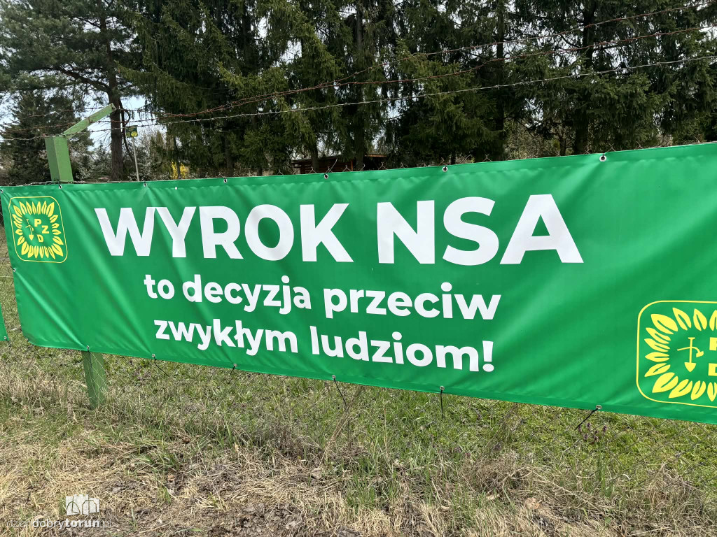 Banery sprzeciwu na ROD Elana