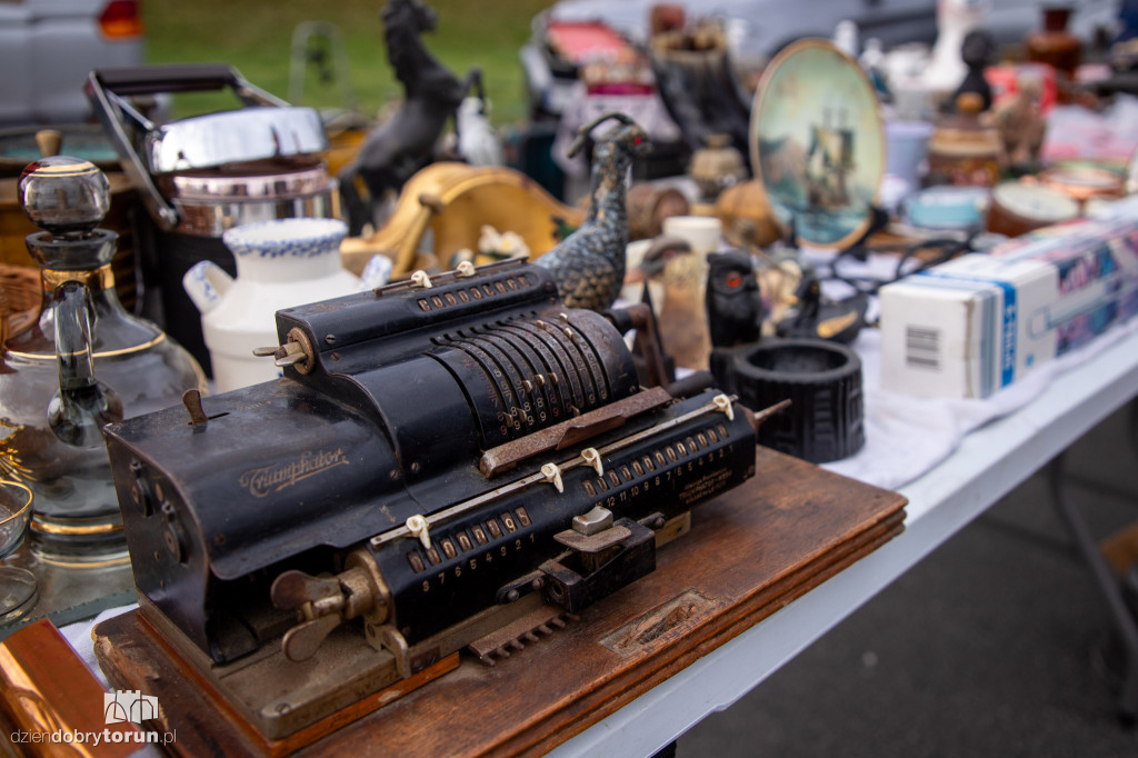 Pchli Targ pod Kometą