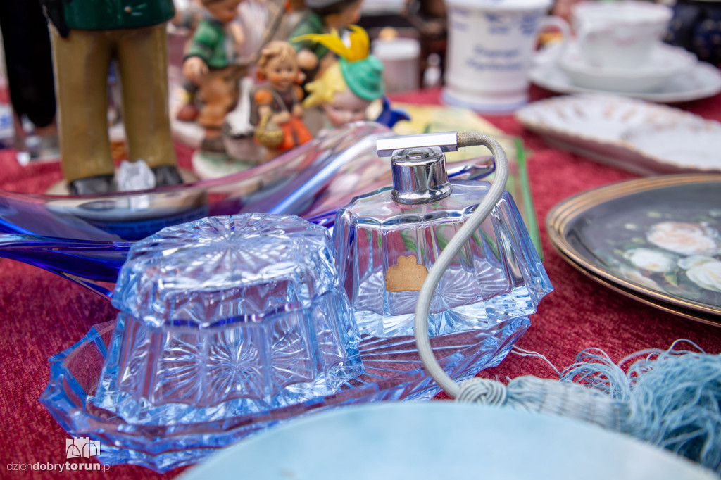 Pchli Targ pod Kometą