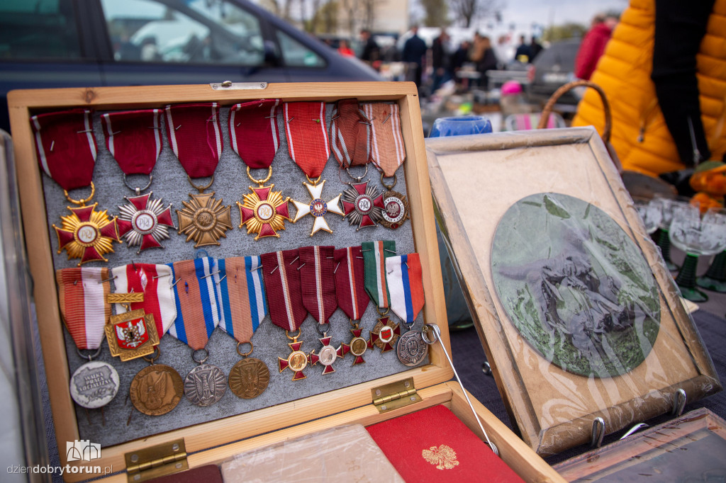 Pchli Targ pod Kometą