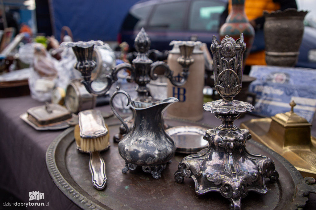 Pchli Targ pod Kometą