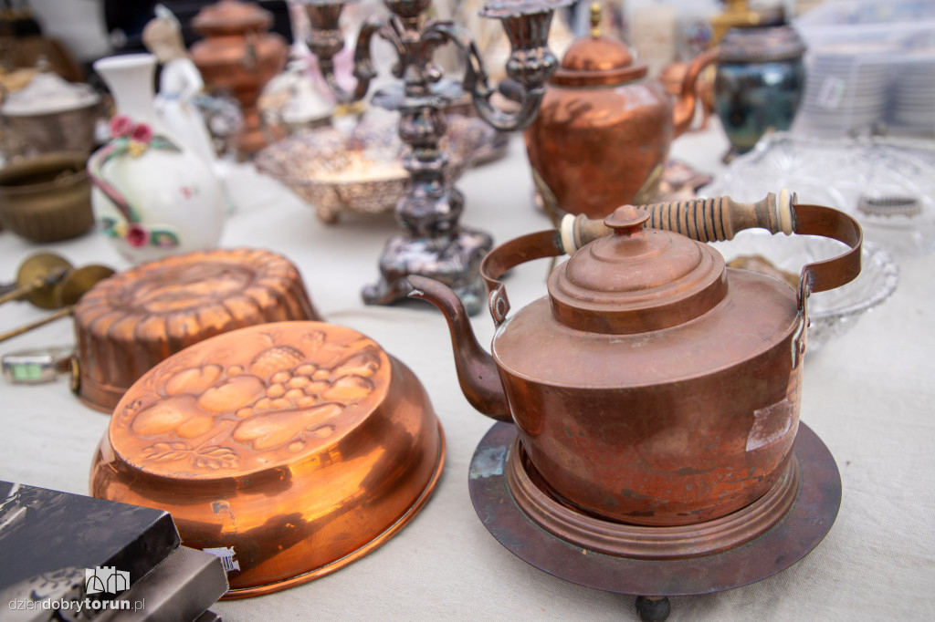 Pchli Targ pod Kometą