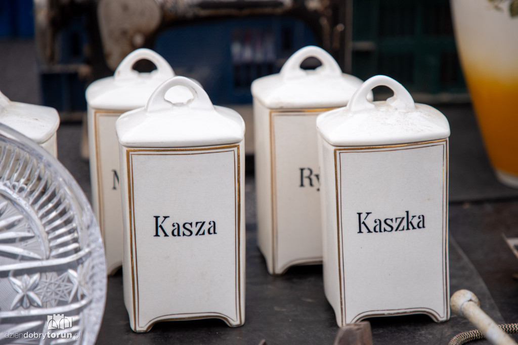 Pchli Targ pod Kometą