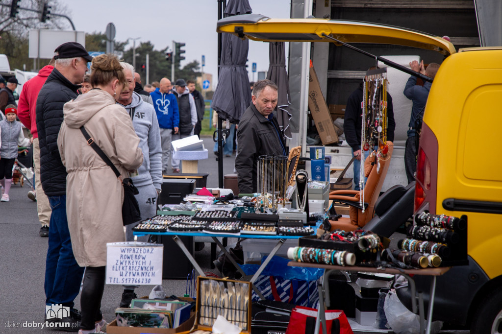 Pchli Targ pod Kometą