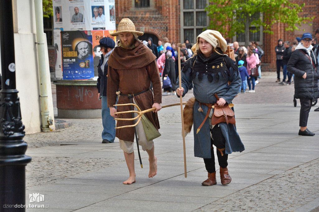 Historyczna parada na starówce