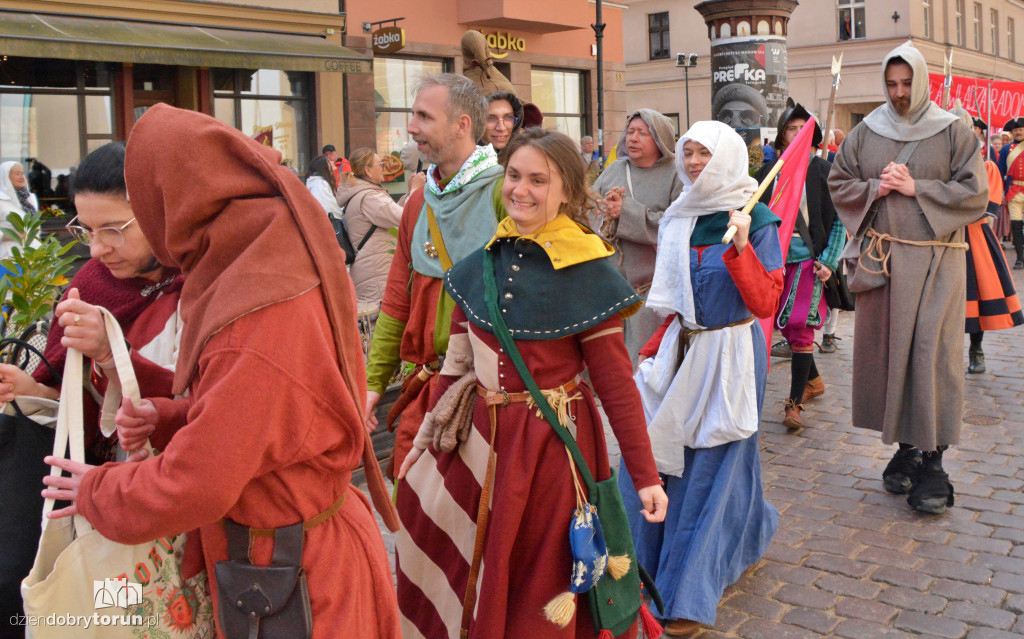 Historyczna parada na starówce
