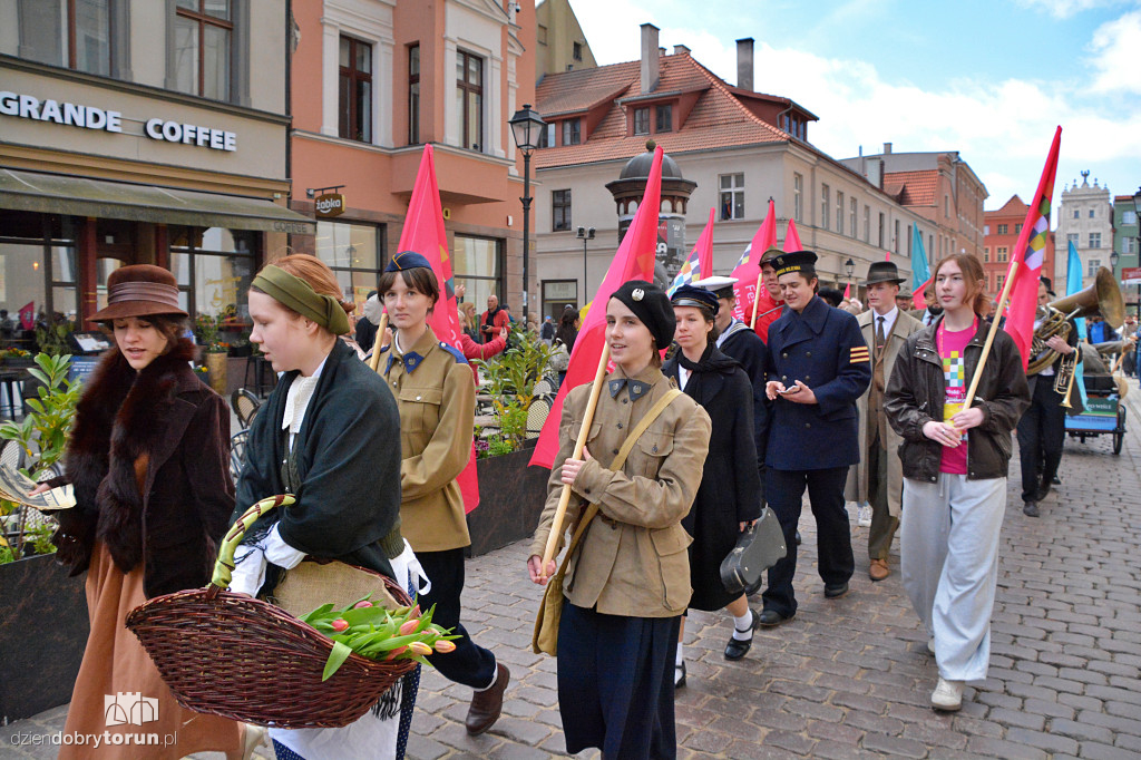 Historyczna parada na starówce