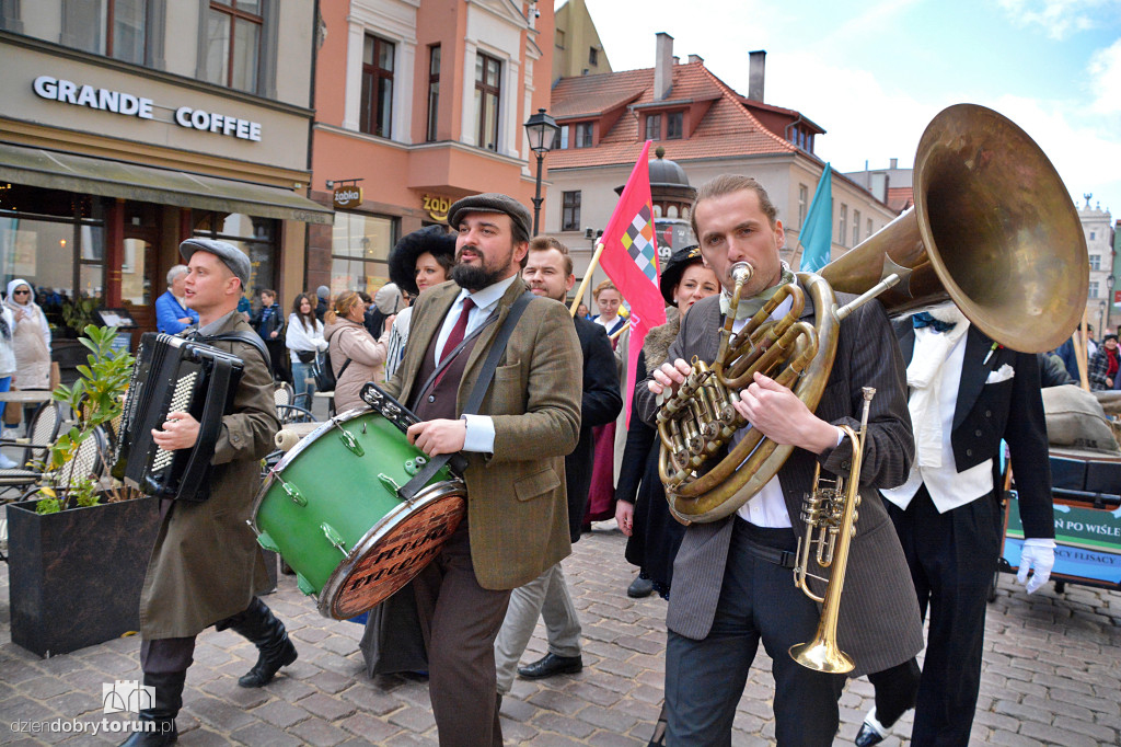 Historyczna parada na starówce