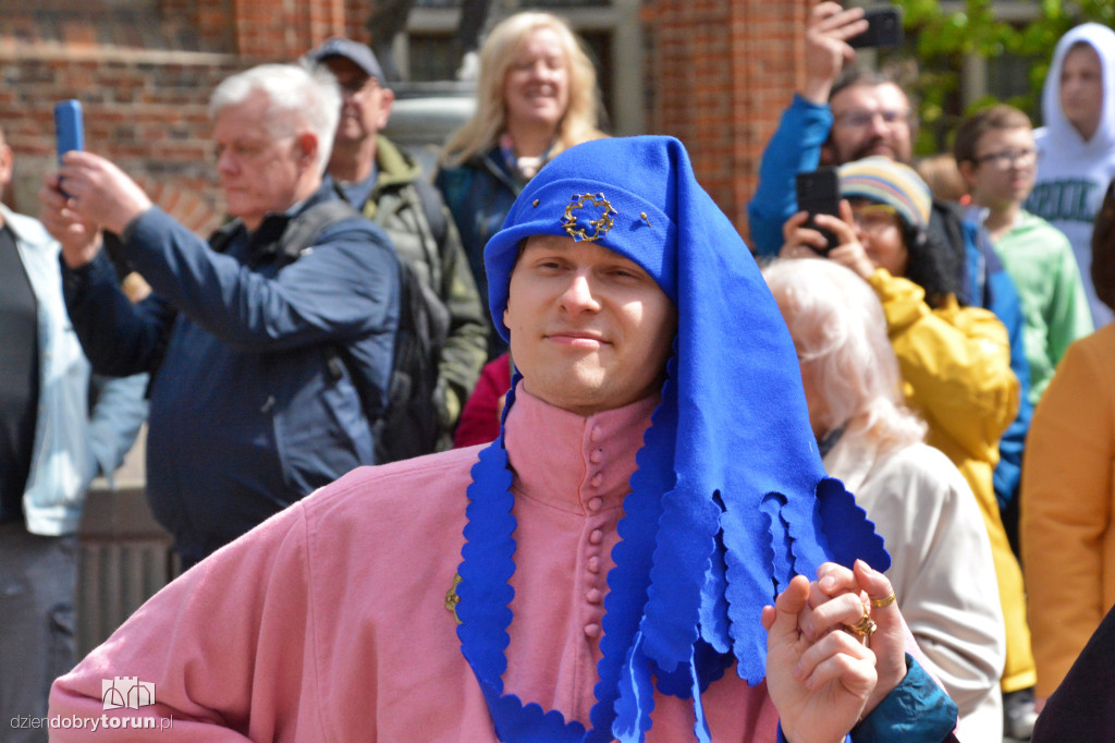 Historyczna parada na starówce