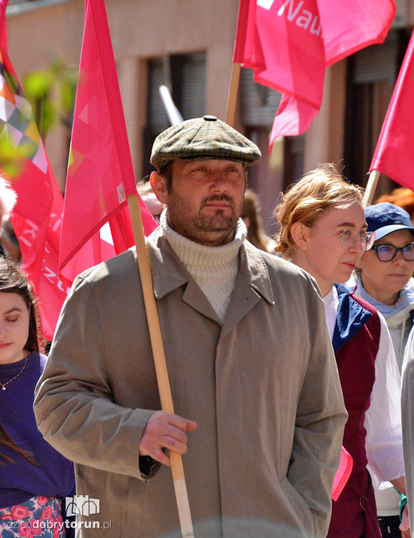 Historyczna parada na starówce