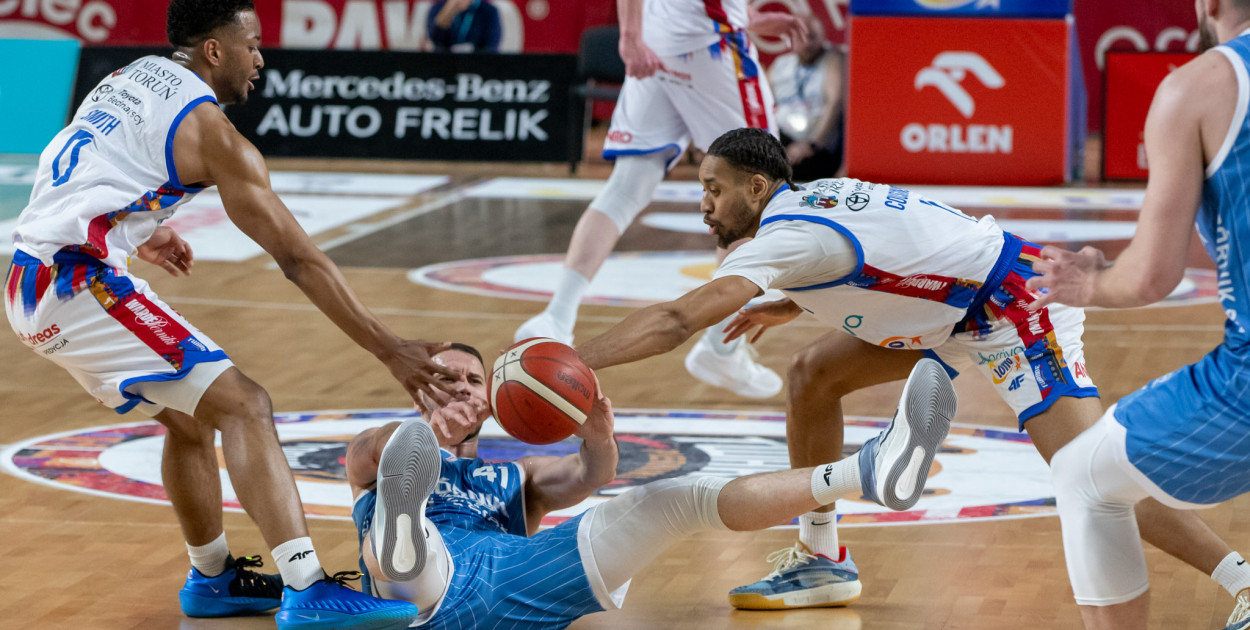 Arriva Polski Cukier Toruń 73:96 Górnik Zamek Książ Wałbrzych