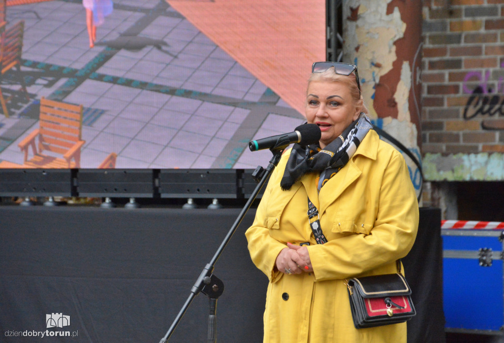 Zrujnowany basen w Ciechocinku