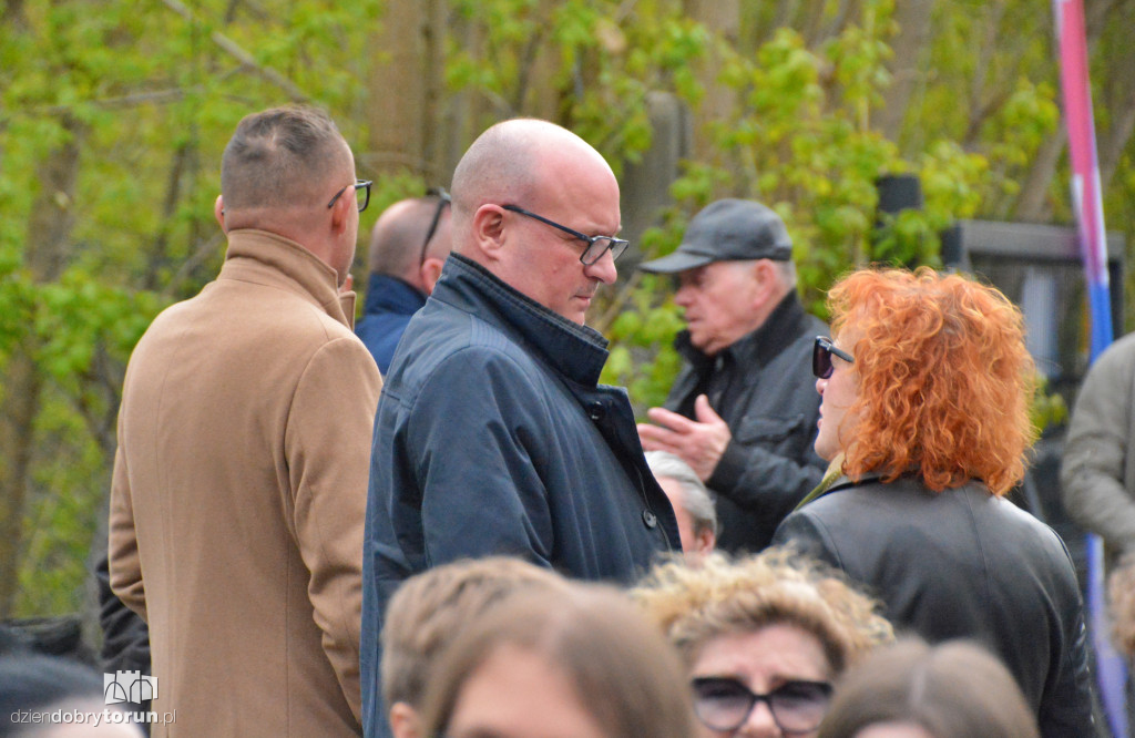 Zrujnowany basen w Ciechocinku