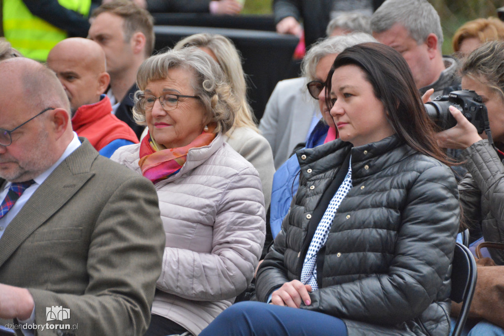 Zrujnowany basen w Ciechocinku