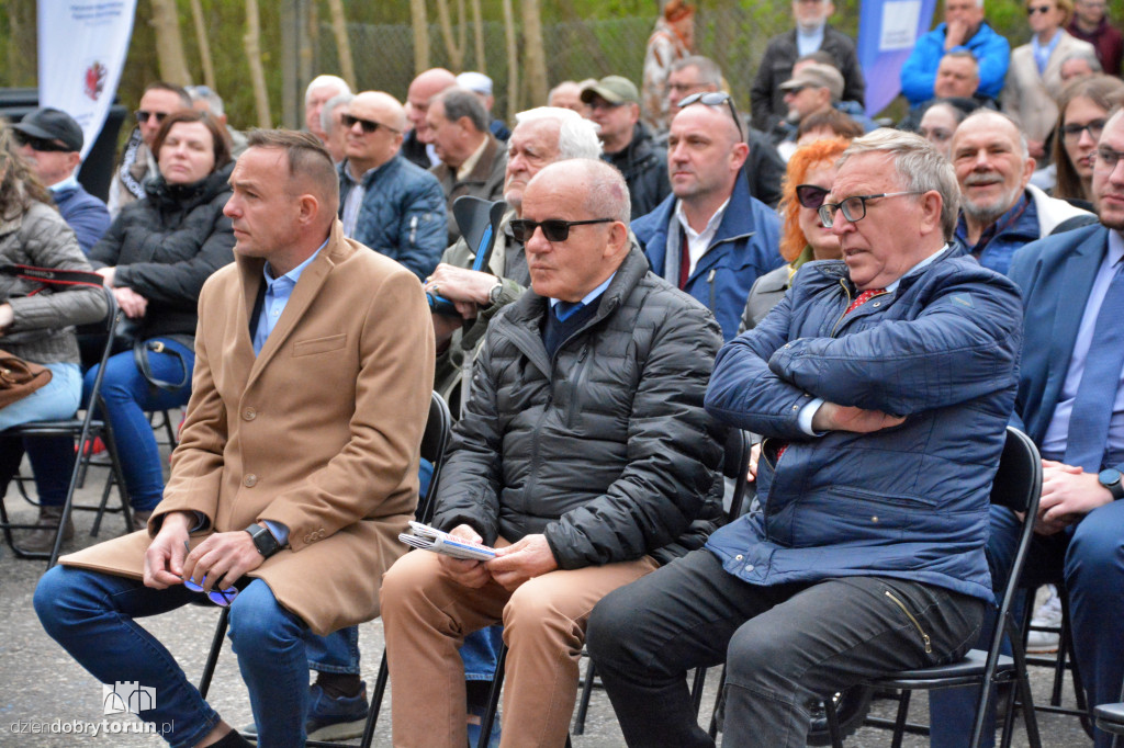 Zrujnowany basen w Ciechocinku