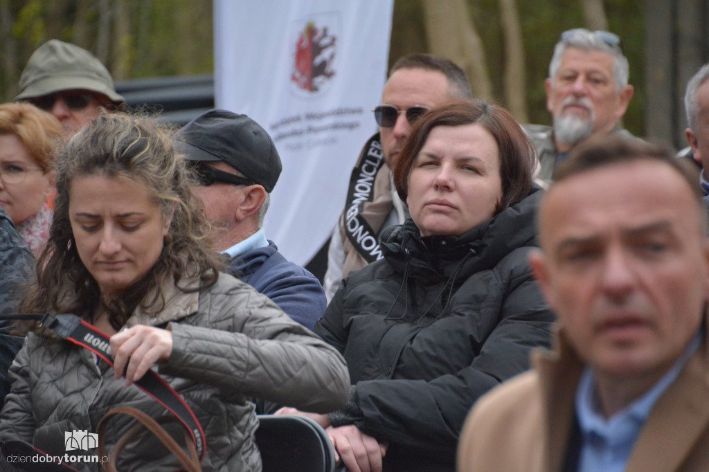 Zrujnowany basen w Ciechocinku