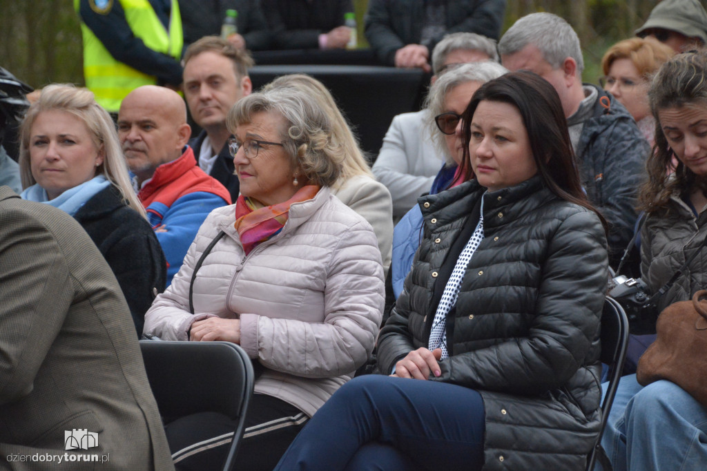 Zrujnowany basen w Ciechocinku