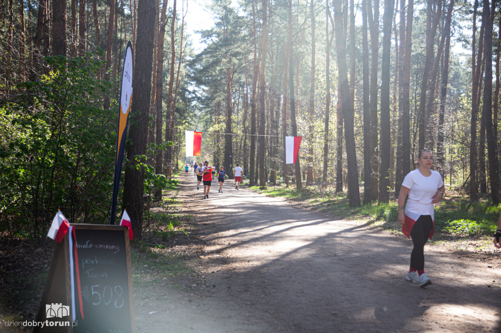 Parkrun patriotycznie - bieg z flagami