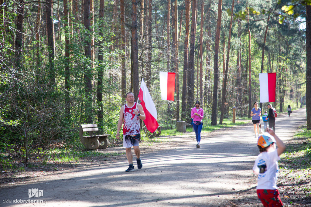 Parkrun patriotycznie - bieg z flagami