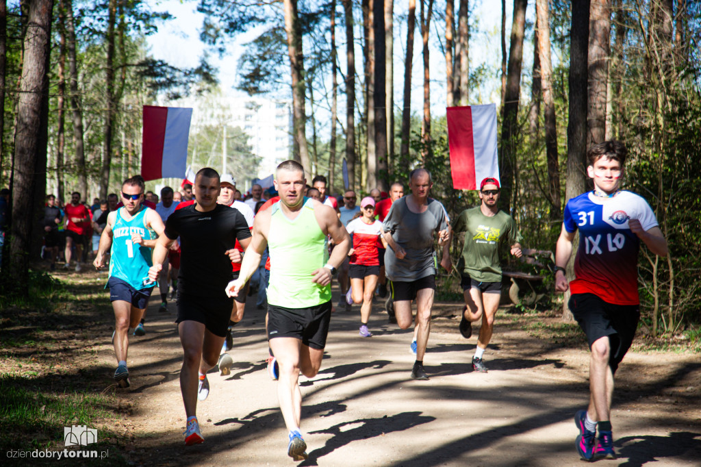 Parkrun patriotycznie - bieg z flagami