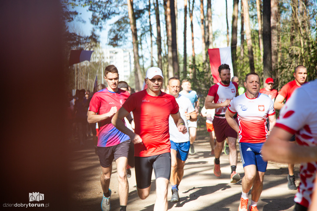 Parkrun patriotycznie - bieg z flagami