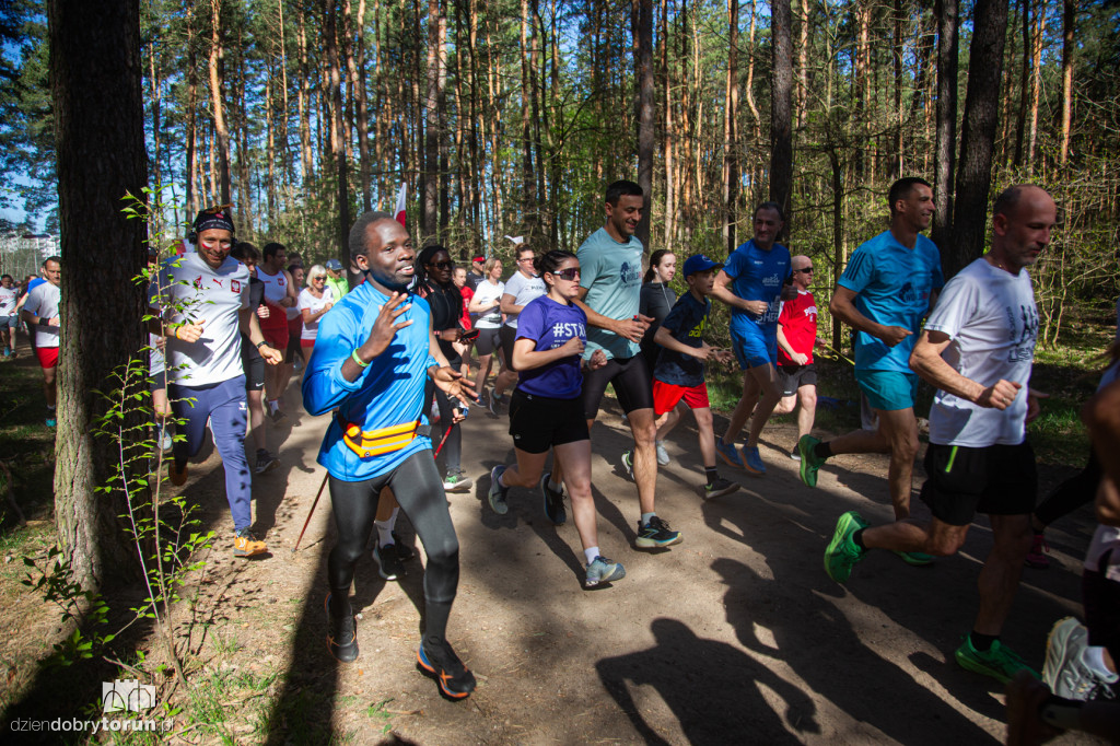 Parkrun patriotycznie - bieg z flagami