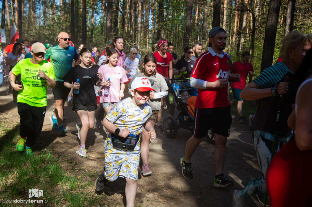 Parkrun patriotycznie - bieg z flagami