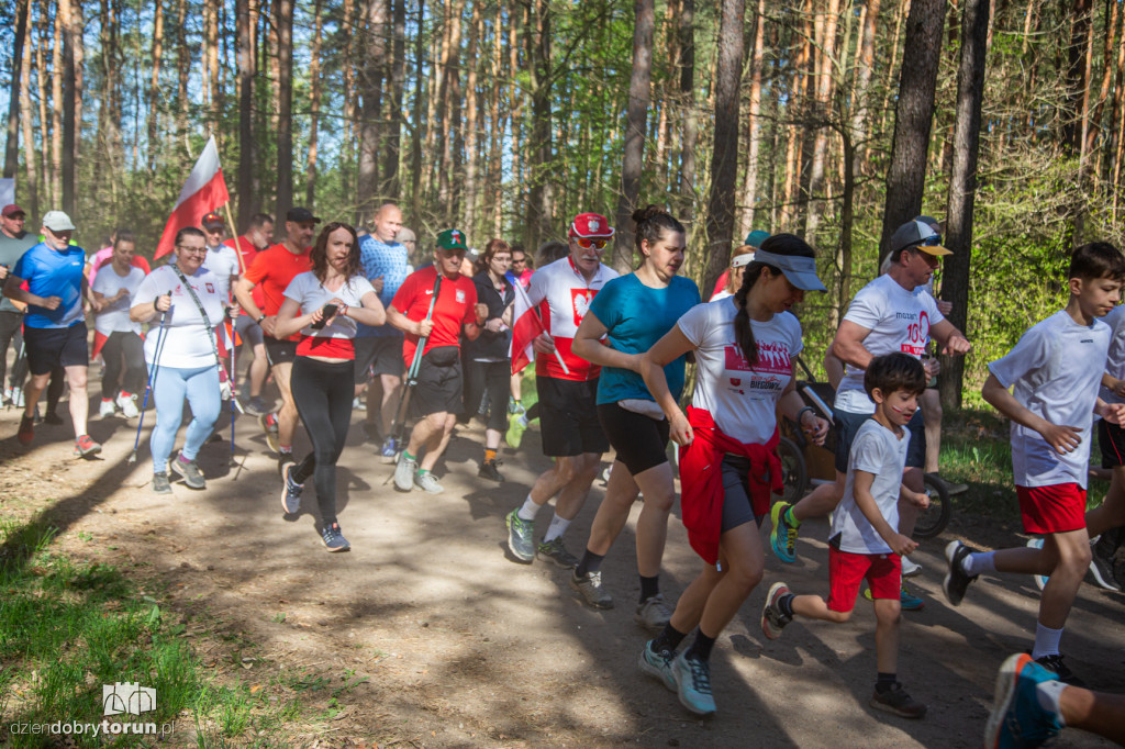 Parkrun patriotycznie - bieg z flagami