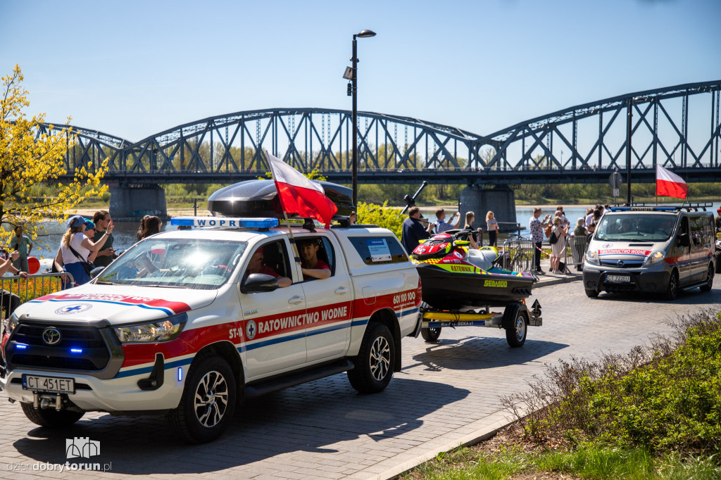 Parada pojazdów na Bulwarze