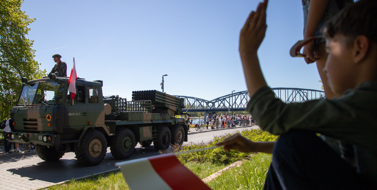 Parada pojazdów na Bulwarze