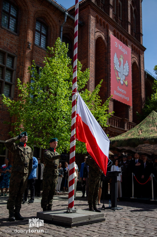 Uroczystości wojskowe z okazji uchwalenia Konstytucji