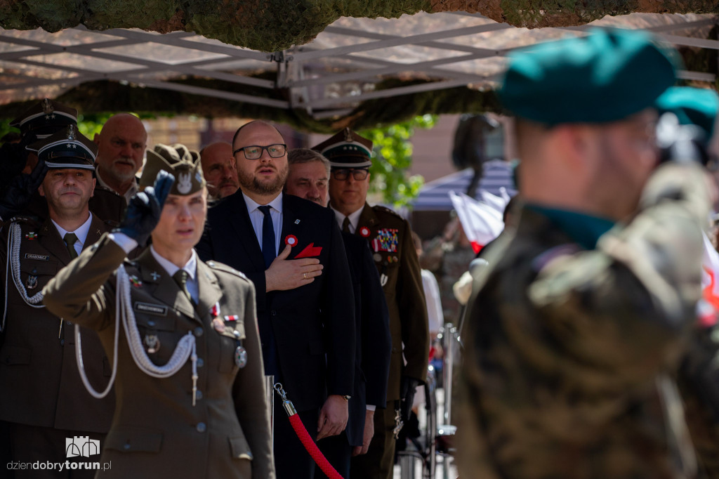 Uroczystości wojskowe z okazji uchwalenia Konstytucji
