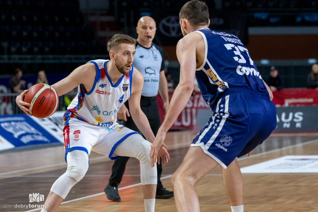 Twarde Pierniki 95 : 86 Arka Gdynia