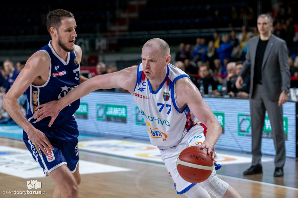 Twarde Pierniki 95 : 86 Arka Gdynia