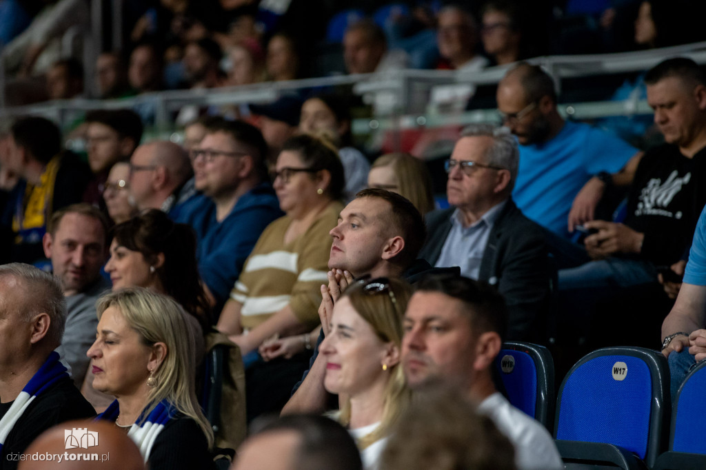 Twarde Pierniki 95 : 86 Arka Gdynia