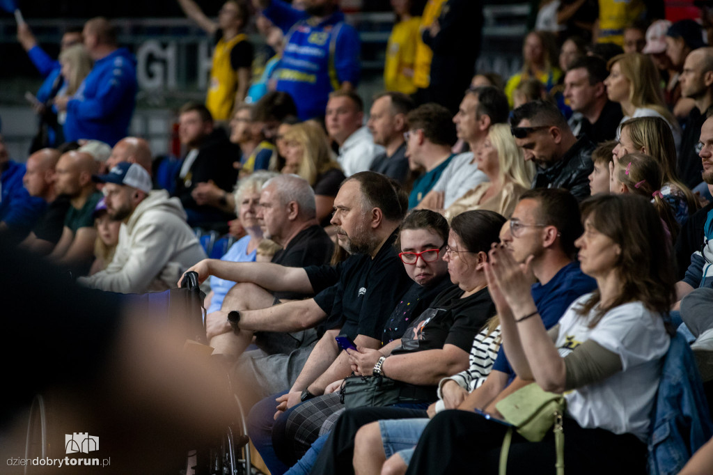 Twarde Pierniki 95 : 86 Arka Gdynia