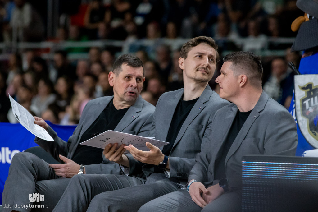 Twarde Pierniki 95 : 86 Arka Gdynia