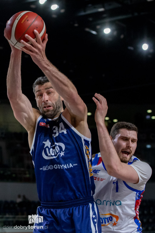 Twarde Pierniki 95 : 86 Arka Gdynia