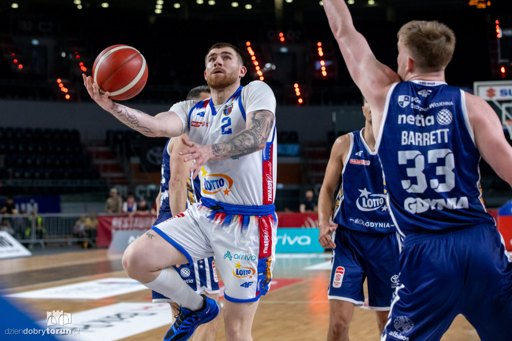 Twarde Pierniki 95 : 86 Arka Gdynia