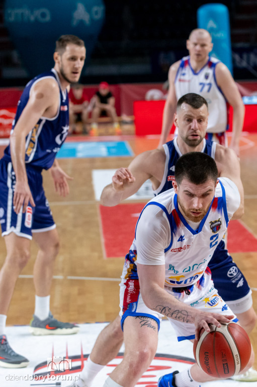 Twarde Pierniki 95 : 86 Arka Gdynia