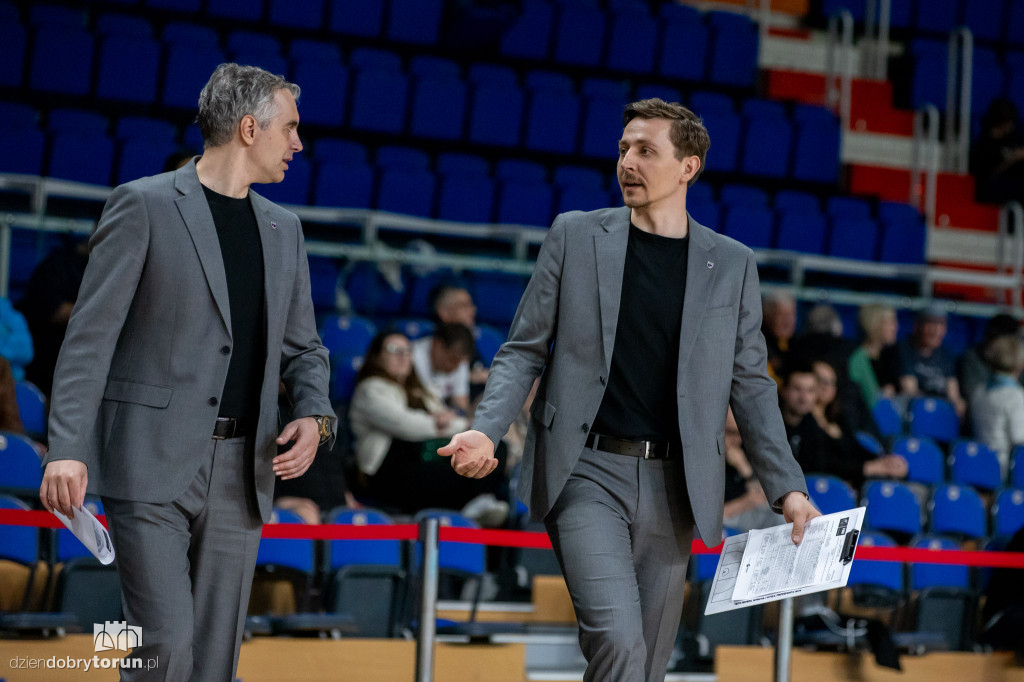 Twarde Pierniki 95 : 86 Arka Gdynia