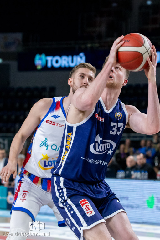 Twarde Pierniki 95 : 86 Arka Gdynia