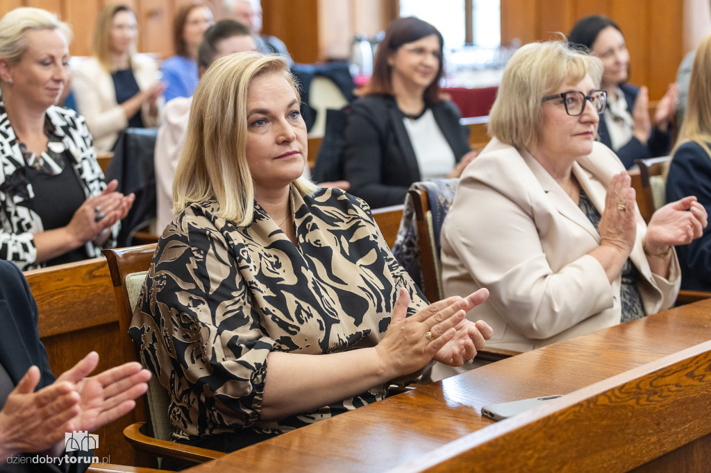 Kolejne miliony popłyną do miast i gmin