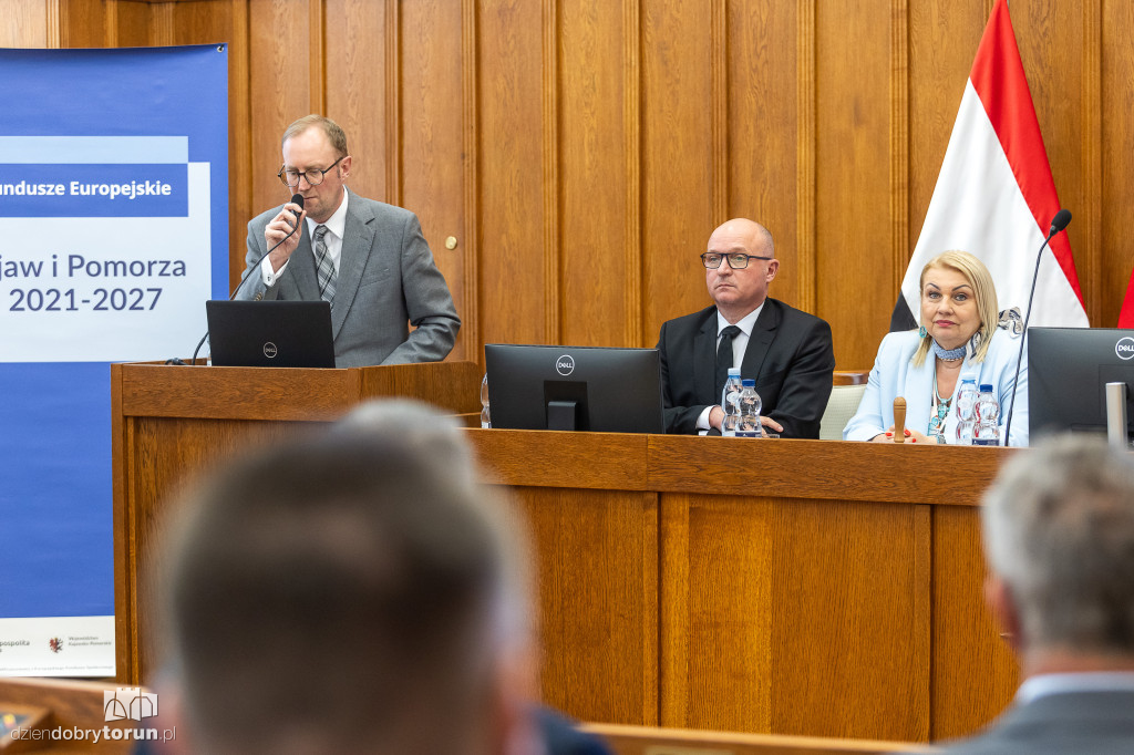 Kolejne miliony popłyną do miast i gmin